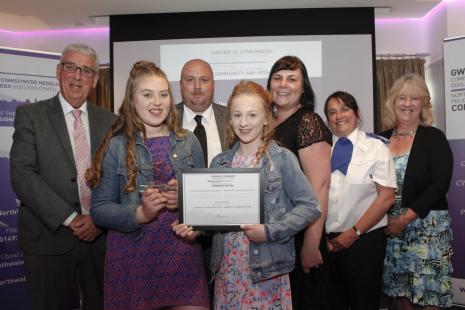 Amlwch community heroes win award